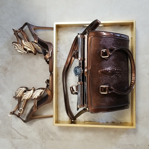 Handbags - GORGEOUS Bronze Crocodile Print Purse